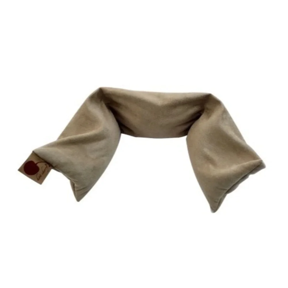 HOT CHERRY Cherry Pit-Stone Hot or Cold Therapy Pillow Tan Ultra Suede‎ NEW